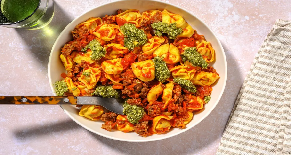 Nem tortelloni-oksekødsgryde